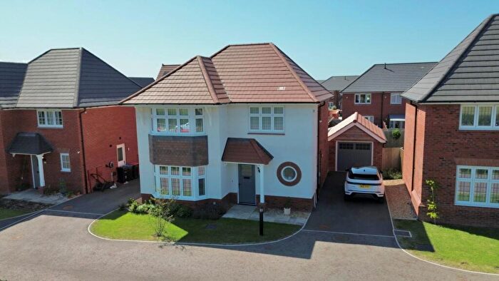 3 Bedroom Detached House For Sale In Constantine Close, Chester, CH4