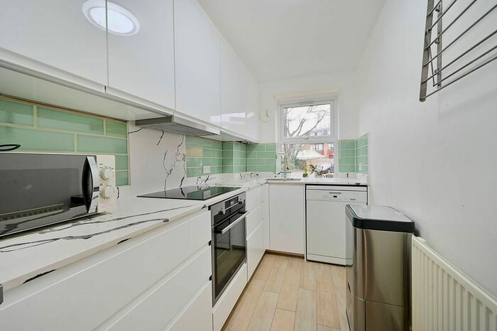 2 Bedroom Flat To Rent In Stamford Brook Avenue, Stamford Brook, London, W6