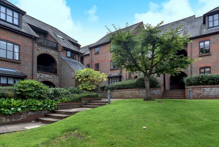 2 Bedroom Apartment To Rent In Dolphin Court, High Wycombe, HP11