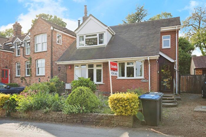 3 Bedroom Detached House For Sale In Vicarage Road, Napton, Southam, CV47