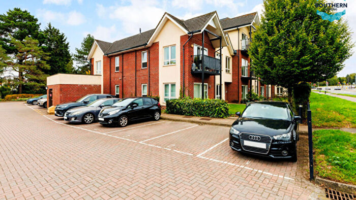 1 Bedroom Flat For Sale In Merydene Court, London Road, Binfield, RG42