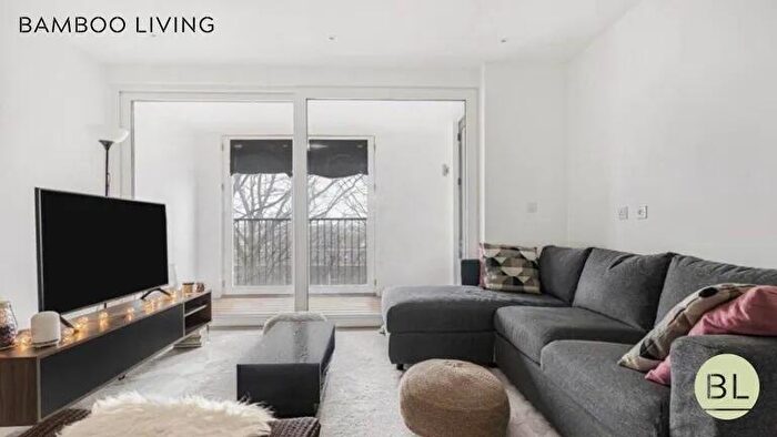 1 Bedroom Flat To Rent In Sterling Way, London, N7