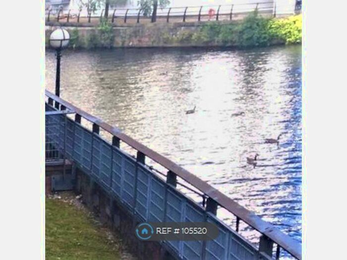 2 Bedroom Flat To Rent In Southall St, Manchester, M5