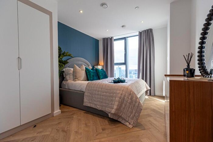 3 Bedroom Flat To Rent In Flat, Swan Street, Manchester, Greater Manchester, M4