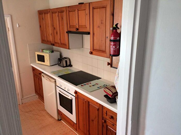 4 Bedroom Terraced House To Rent In Surrey Road, Reading, RG2