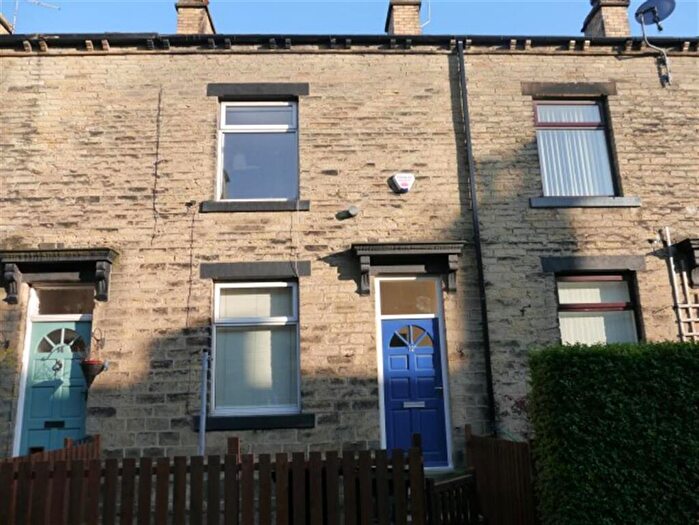 2 Bedroom Terraced House To Rent In West Grove Street, Stanningley, Pudsey, LS28