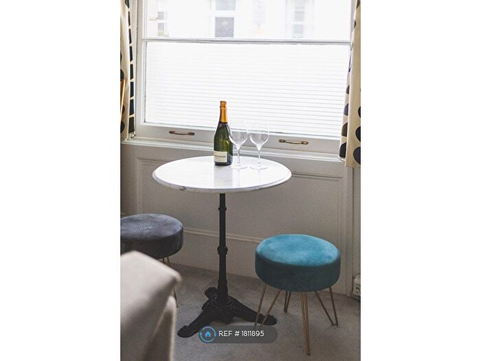 1 Bedroom Flat To Rent In Warwick Way, London, SW1V