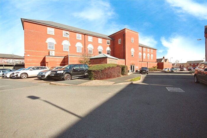 2 Bedroom Flat For Sale In Alder Meadow, Warwick, CV34