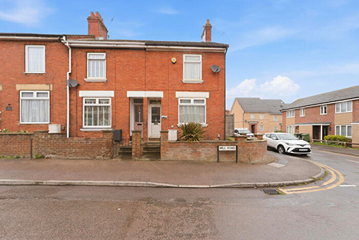 3 Bedroom Terraced House For Sale In Mill Road, Wellingborough, NN8