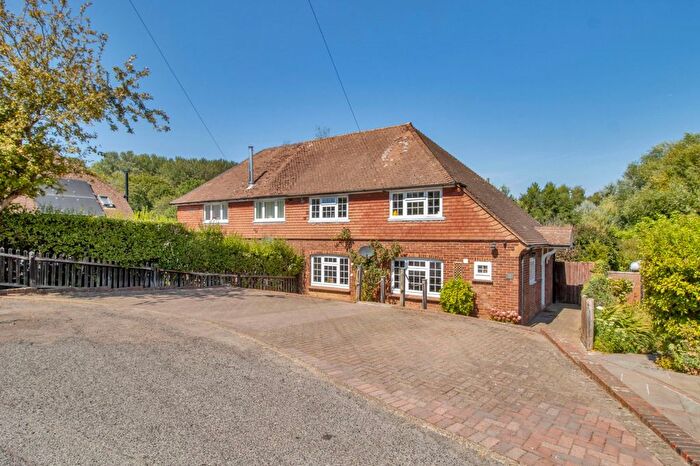 3 Bedroom Semi Detached House For Sale In Sevenoaks, Kent, TN15