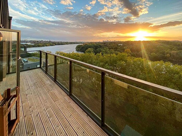 2 Bedroom Flat For Sale In Shearwater Drive, Hendon, London, NW9
