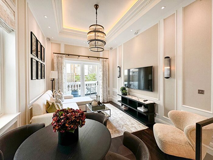 2 Bedroom Flat To Rent In Prince Of Wales Terrace, London, W8