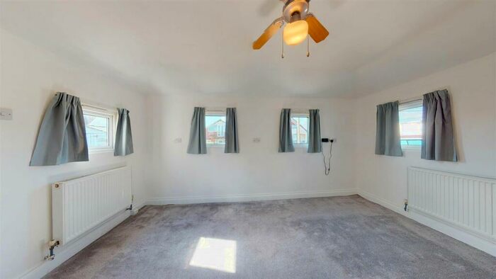 2 Bedroom Detached Bungalow To Rent In Faversham Road, Seasalter, CT5
