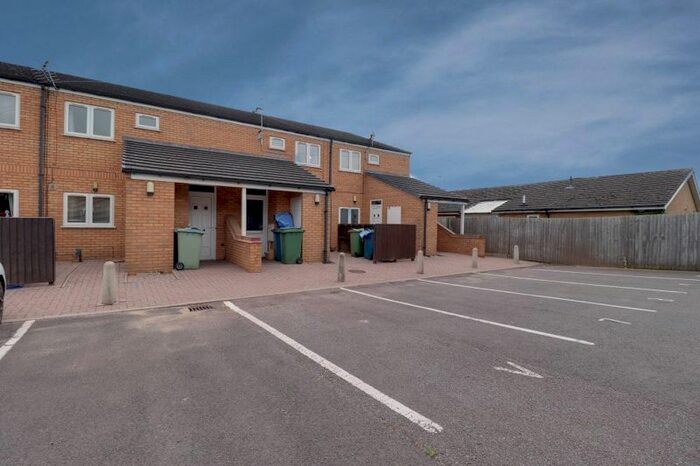 1 Bedroom Flat To Rent In Coachmans Close, Stafford, ST16