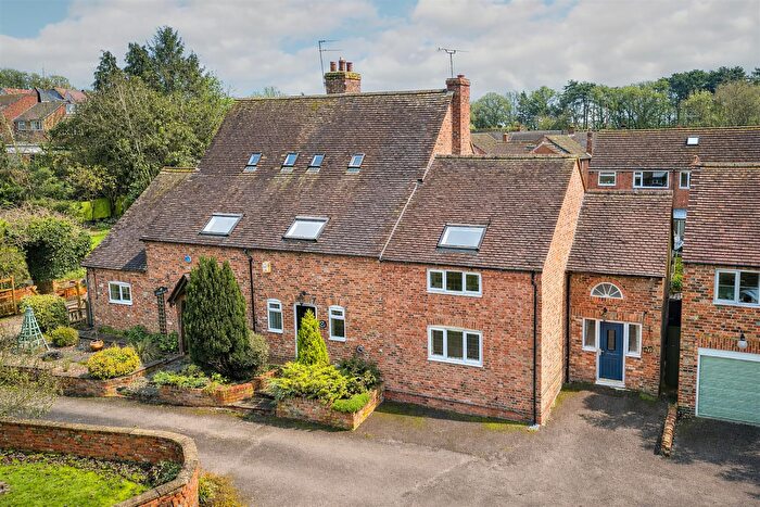 4 Bedroom Semi Detached House For Sale In Chapel Lane, Chaddesden, Derby, DE21