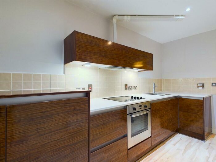 2 Bedroom Apartment To Rent In Miller Apartments, St Pauls Square, Birmingham, B3