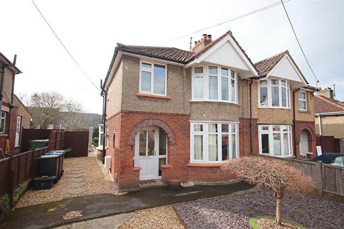 3 Bedroom Semi Detached House For Sale In Rowden Road, Chippenham, SN15