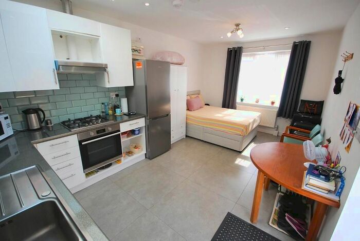 1 Bedroom Studio To Rent In St James Gardens, Wembley, Middlesex, HA0