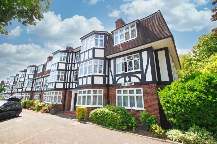 2 Bedroom Flat To Rent In Hermon Hill, Eagle Court Hermon Hill, E11