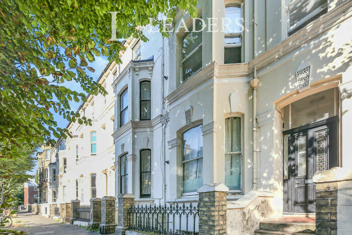 Studio To Rent In Tisbury Road, Hove, BN3