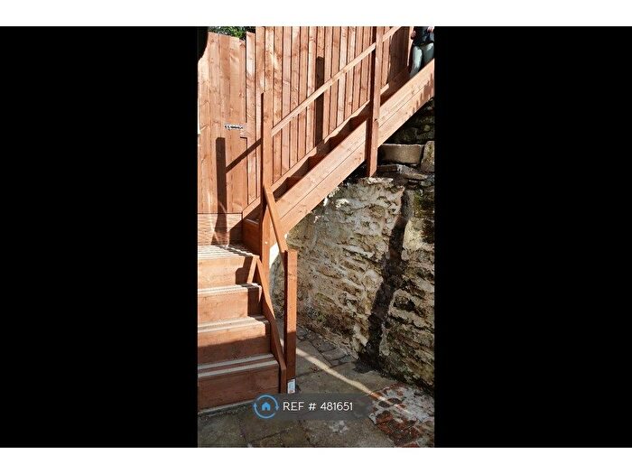 2 Bedroom End Of Terrace House To Rent In High Street West, Glossop, SK13