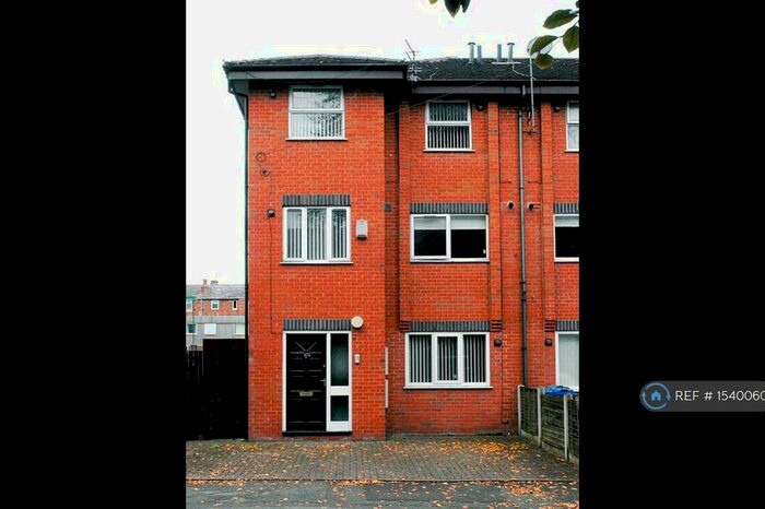 7 Bedroom Terraced House To Rent In Wellington Road, Manchester, M14