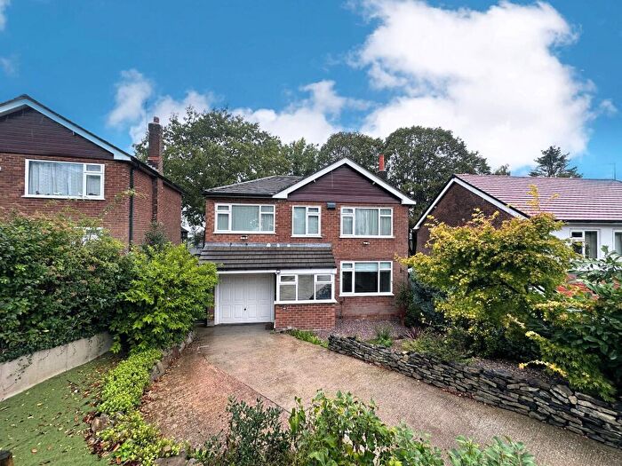 4 Bedroom Detached House For Sale In Chantry Road, Disley, Stockport, SK12
