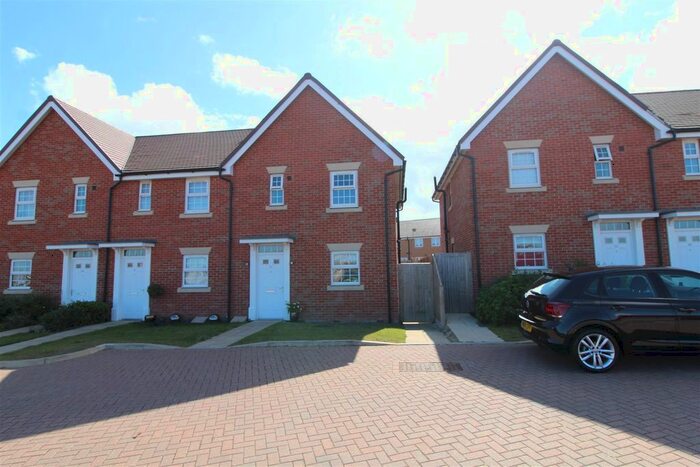 3 Bedroom End Of Terrace House For Sale In Castle Drive, Margate, CT9