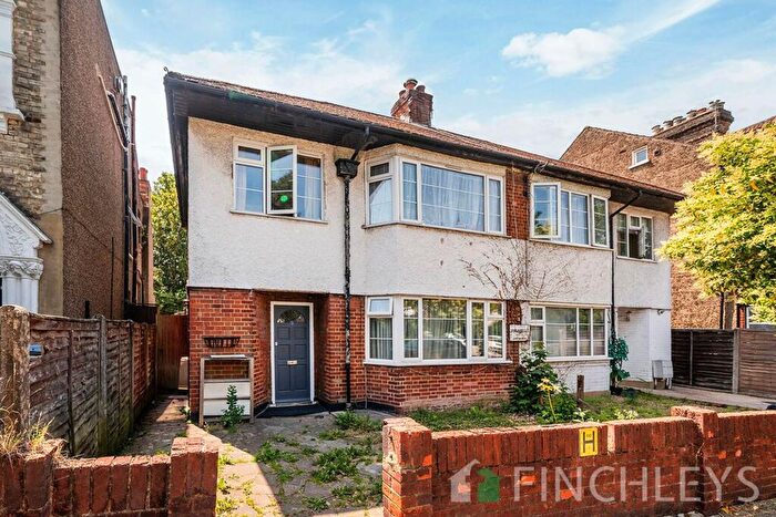 2 Bedroom Flat To Rent In Station Road, Fabian Court Station Road, N3