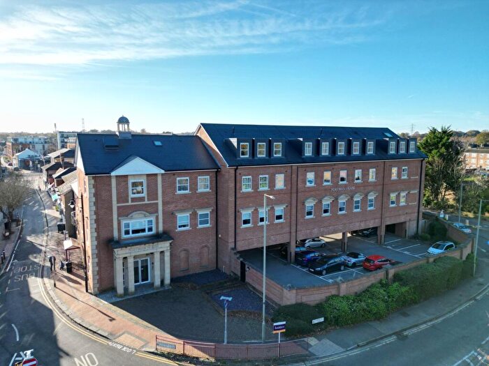 1 Bedroom Apartment To Rent In Surrey, KT16