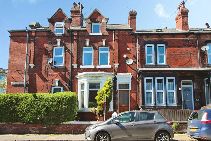 4 Bedroom Terraced House For Sale In Aberdeen Grove, Armley, Leeds, LS12