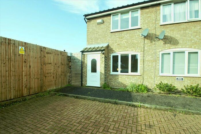 1 Bedroom Semi-Detached House To Rent In Spinney Close, Yiewsley, West Drayton, UB7