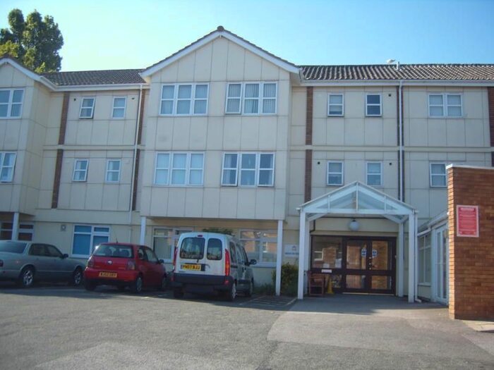 1 Bedroom Flat To Rent In Beechcroft, Salisbury Terrace, TQ14