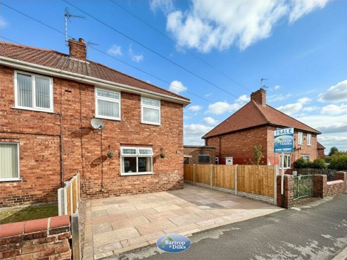 2 Bedroom Semi-Detached House For Sale In Riddell Avenue, Langold, Worksop, S81