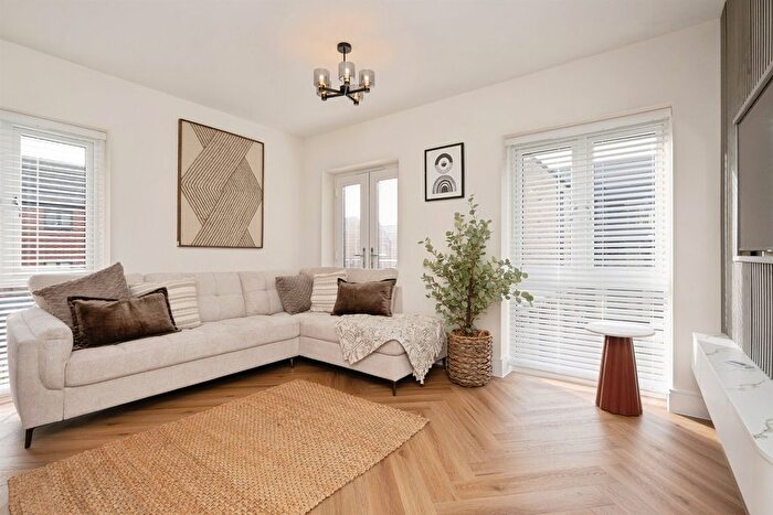 2 Bedroom Flat For Sale In Arras Way, Folkestone, CT19