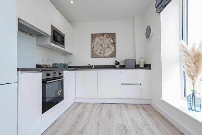1 Bedroom Flat For Sale In Belgrave Village, Eden Avenue, Balsall Heath, Birmingham, B12