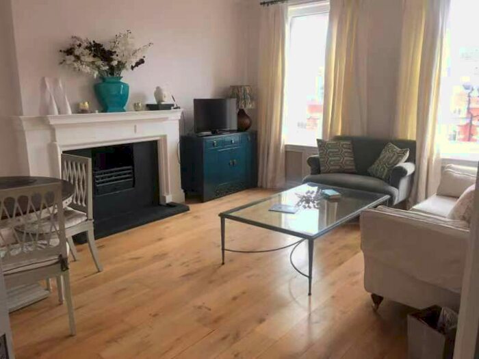 2 Bedroom Flat To Rent In Bramham Gardens, London, SW5
