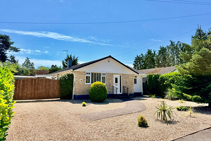 3 Bedroom Detached Bungalow For Sale In Compton Beeches, St. Ives, BH24