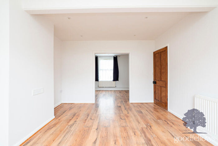 3 Bedroom Terraced House To Rent In Malling Gardens, Morden, SM4