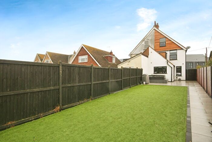 4 Bedroom Semi-Detached House For Sale In Cockreed Lane, New Romney, TN28