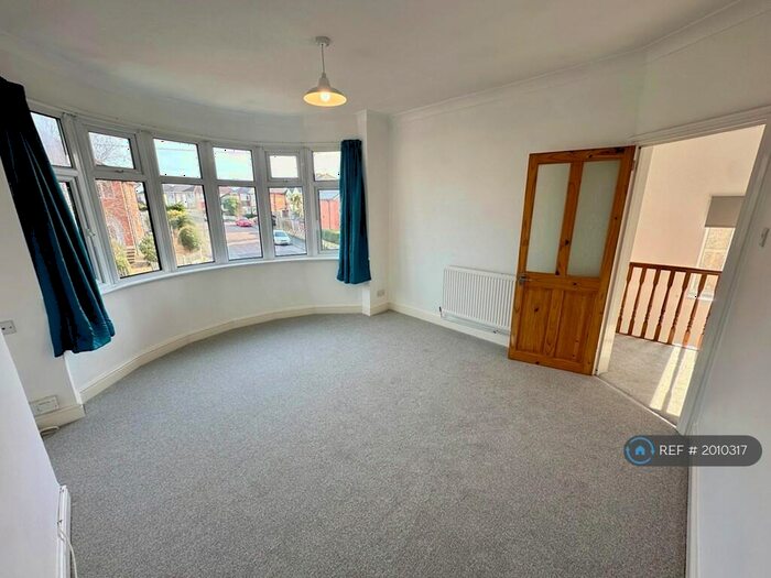 1 Bedroom Flat To Rent In Seafield Road, Bournemouth, BH6