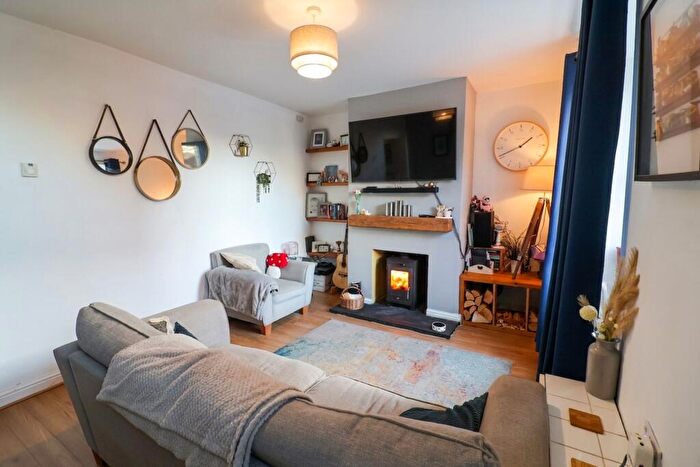 3 Bedroom Terraced House For Sale In Moorfield Terrace, Hollingworth, SK14