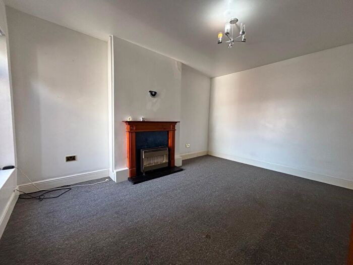 2 Bedroom Flat To Rent In Thanet Street, Clay Cross, Chesterfield, S45