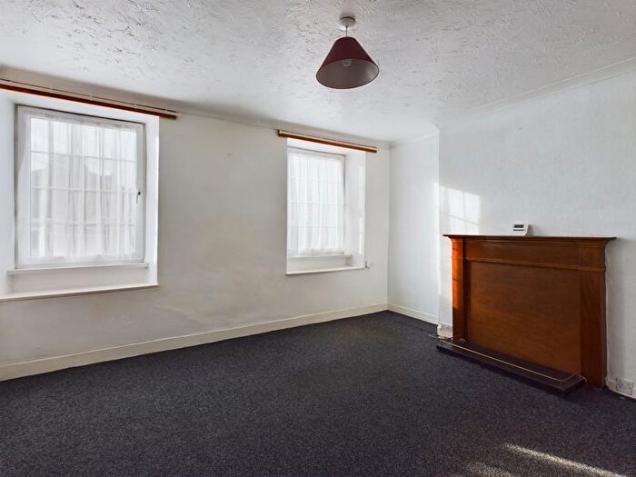 2 Bedroom End Of Terrace House For Sale In Pool - Chain Free Sale, Ideal First Time Buyer, TR15