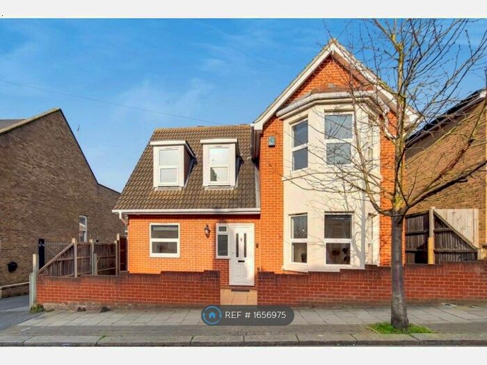 4 Bedroom Detached House To Rent In Rosenthorpe Road, London, SE15