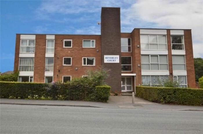 2 Bedroom Flat To Rent In Beverley Court, Shadwell Lane, Leeds, LS17