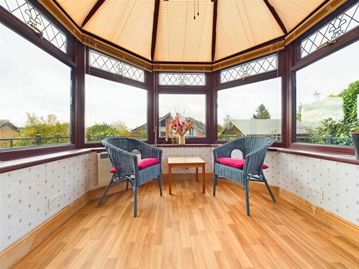 4 Bedroom Bungalow For Sale In Chestnut Avenue, Mapperley, Nottingham, NG3