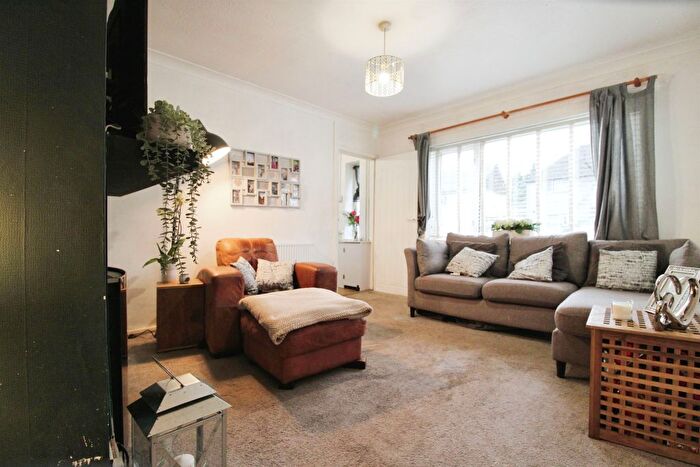 3 Bedroom Terraced House For Sale In Keyston Road, Fairwater, Cardiff, CF5