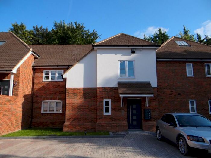 1 Bedroom Apartment To Rent In Station Road, Amersham, Amersham, HP7
