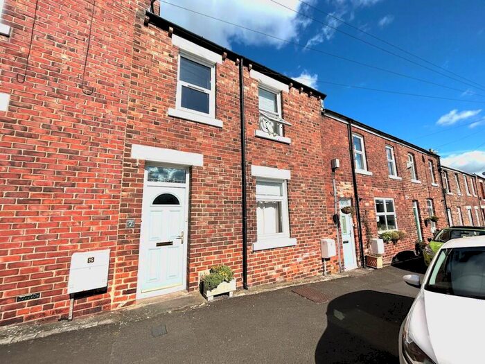 3 Bedroom House To Rent In Newcastle Road, Nevilles Cross, DH1